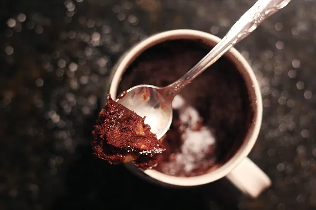 Кето Тъмен шоколадов кейк в чаша